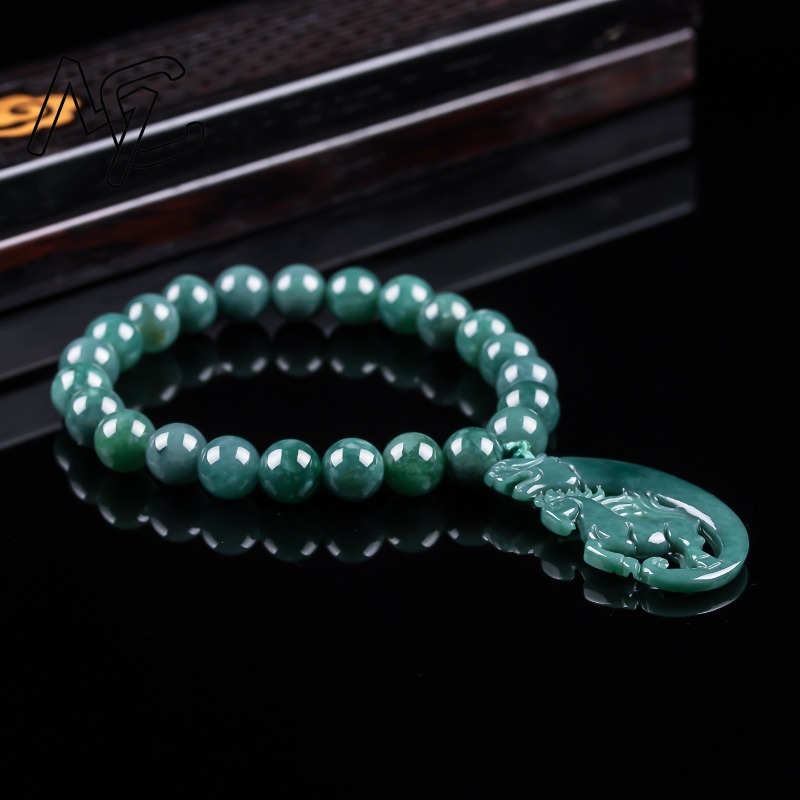Natürliches Jadeit Blauwasser- – Beading Bewertung und Preis