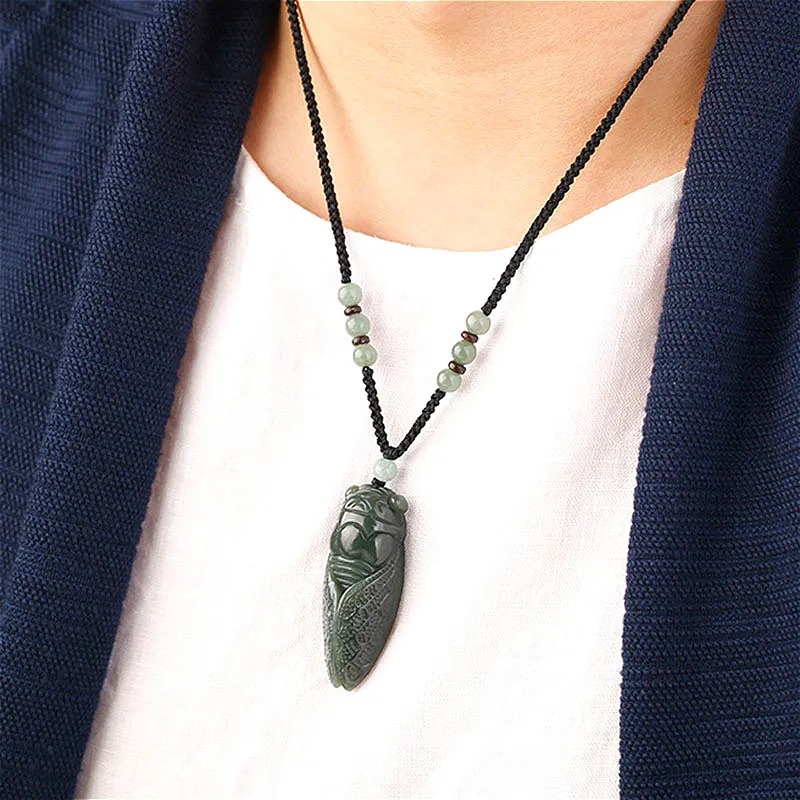 Natürliche Hetian Jade Zikade  – Beading Bewertung und Preis