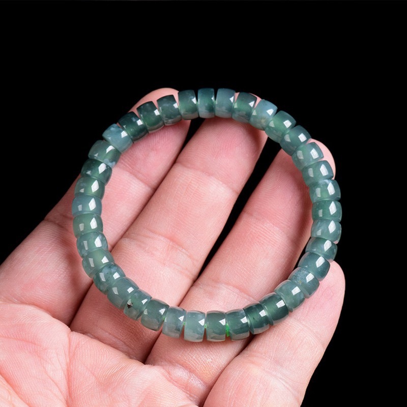 Natürlicher Jadeit der Klasse  – Beading Bewertung und Preis