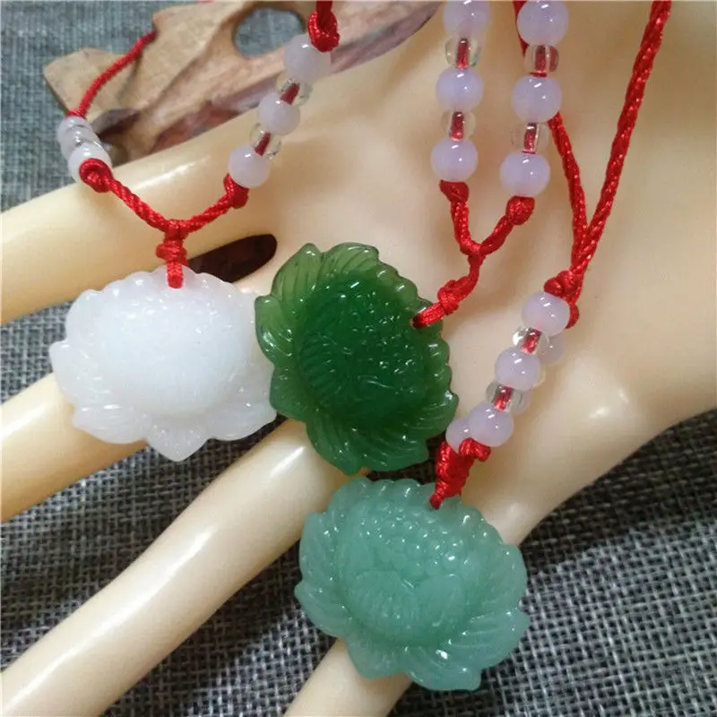 Natürliche grüne Jade-Lotus-An – Beading Bewertung und Preis